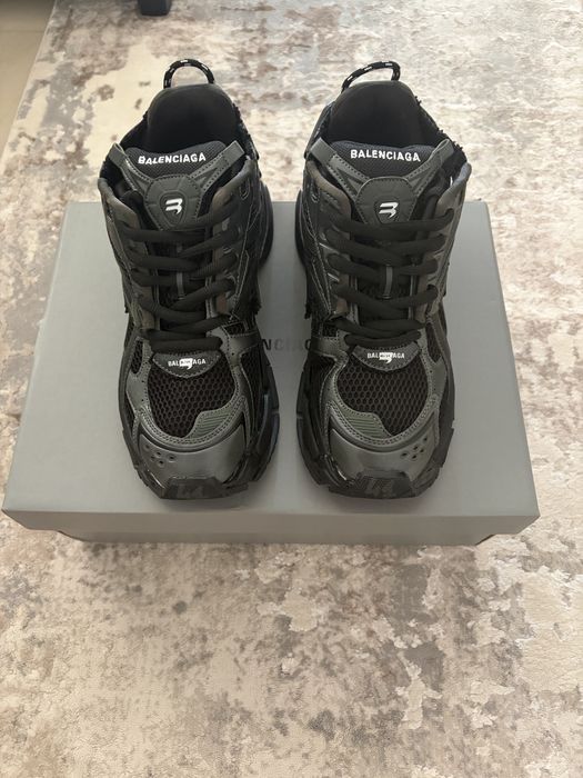 balenciaga runners