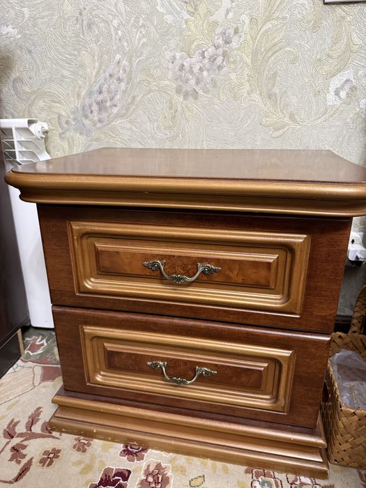 Срочно продаю шикарный спальный комплект в отличном состоянии!!!