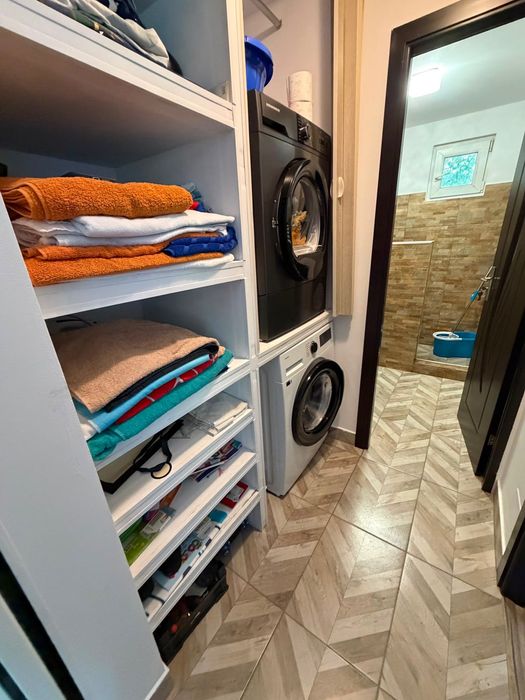 Apartament de vânzare cu 3 camere