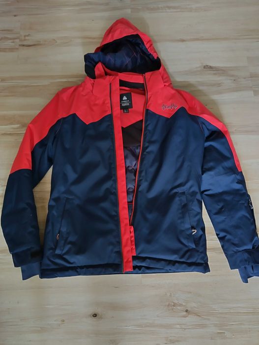 Здравейте! Продавам дамско яке Firefly