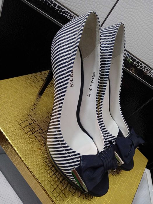 Продам обувь туфли Basconi