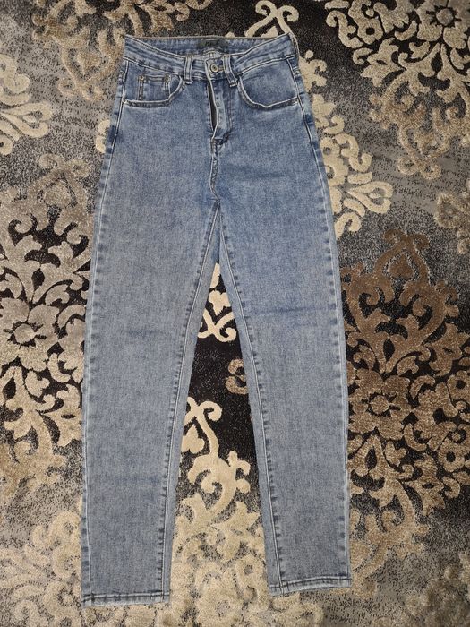 Джинсы, средняя посадка