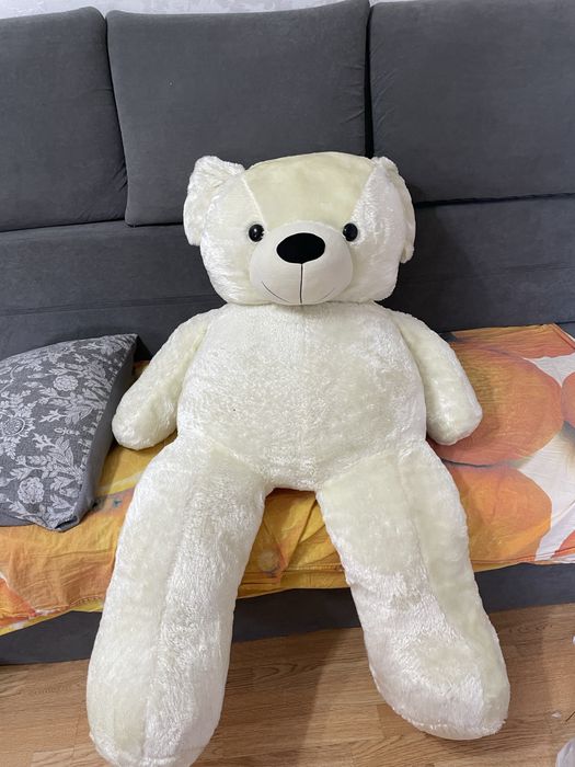 Продам игрушку белого мишку