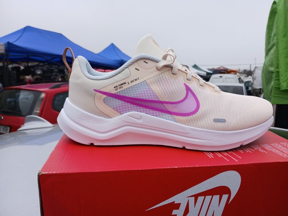 Nike model running nou