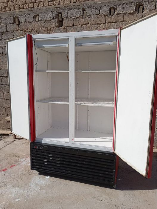 Холодильник, большой