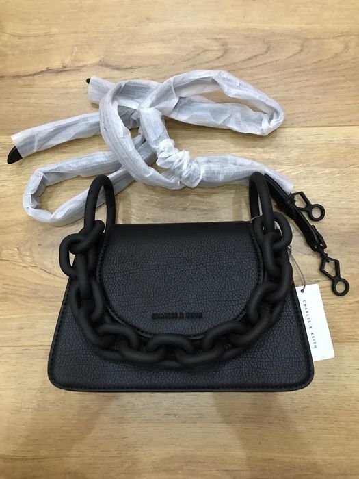 Сумка charles & keith черная