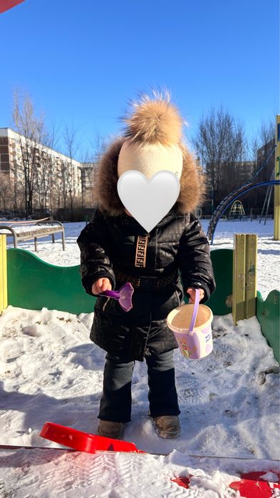 Продам детскую куртку пальто