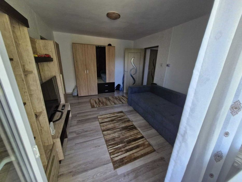 Apartment cu 2 camere de închiriat