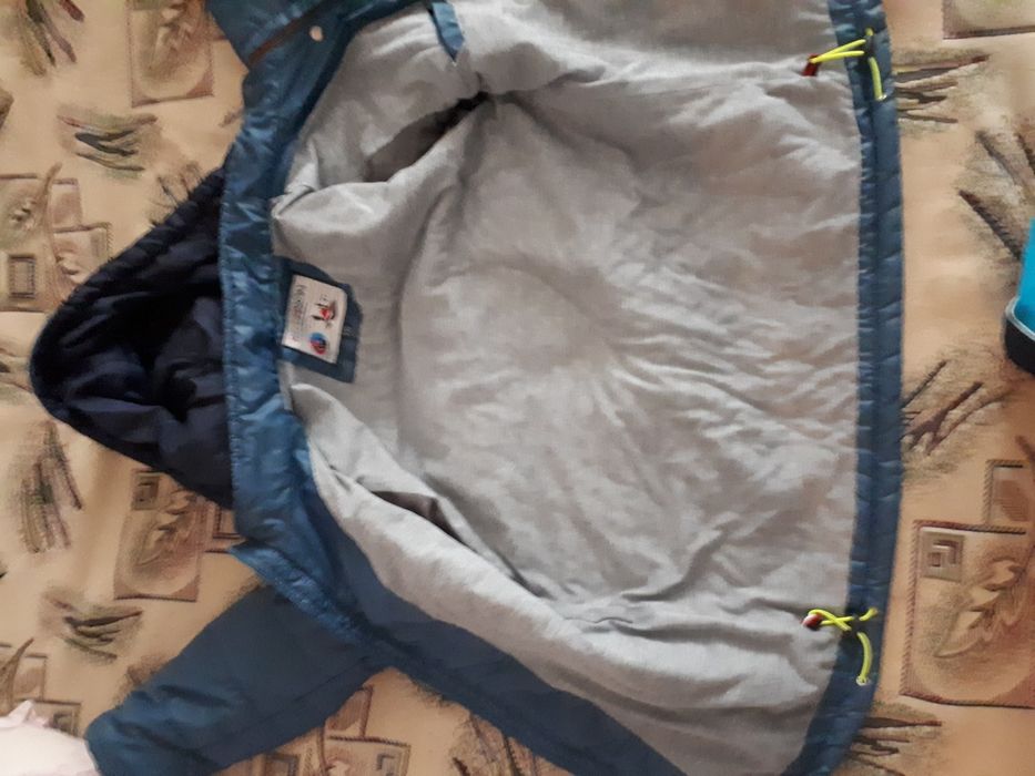 Продам курку  на весна -осень