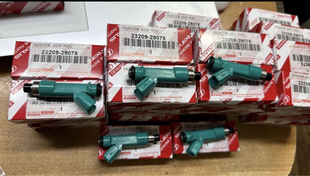 Форсунки на Тойота Прадо 120-150 на обьем 4 литра 1GR