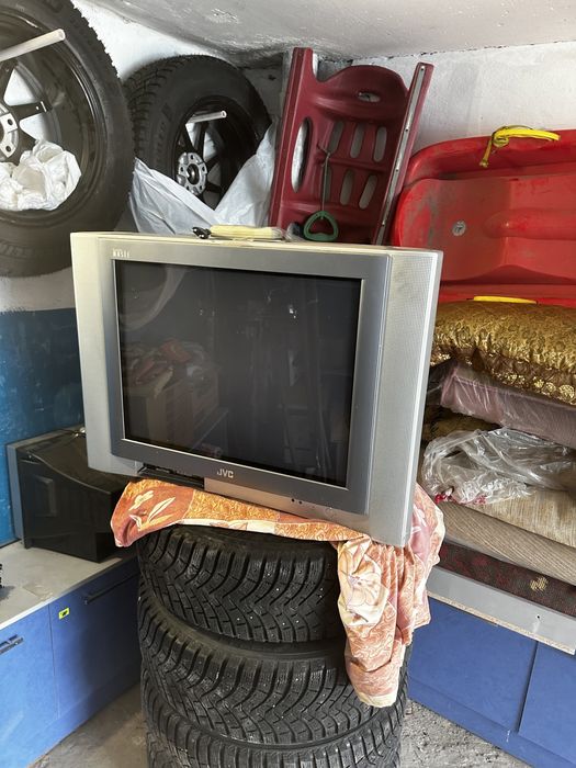 Продам телевизор