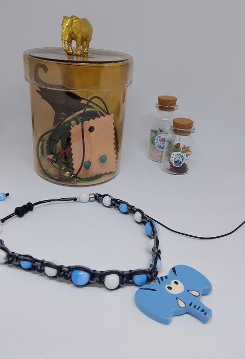 Бурканче с бижута