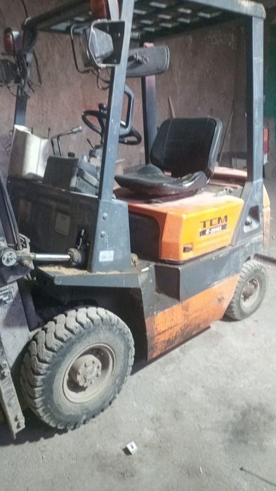 Вилочный погрузчик