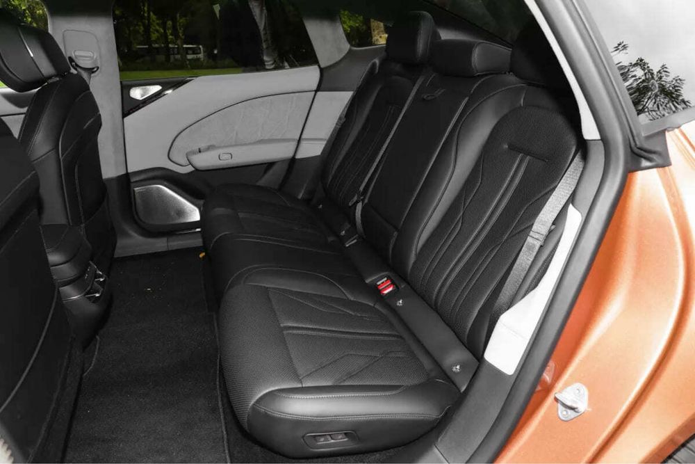 Zeekr 007 2025 — 10