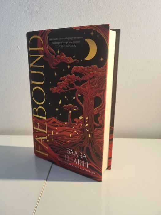Книги на английски с твърди корици