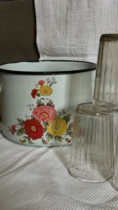 Советская посуда граненные стаканы, чайник, кострюля