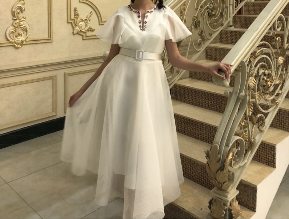 Элегантное платье для особого случая,надевалось 1 раз!