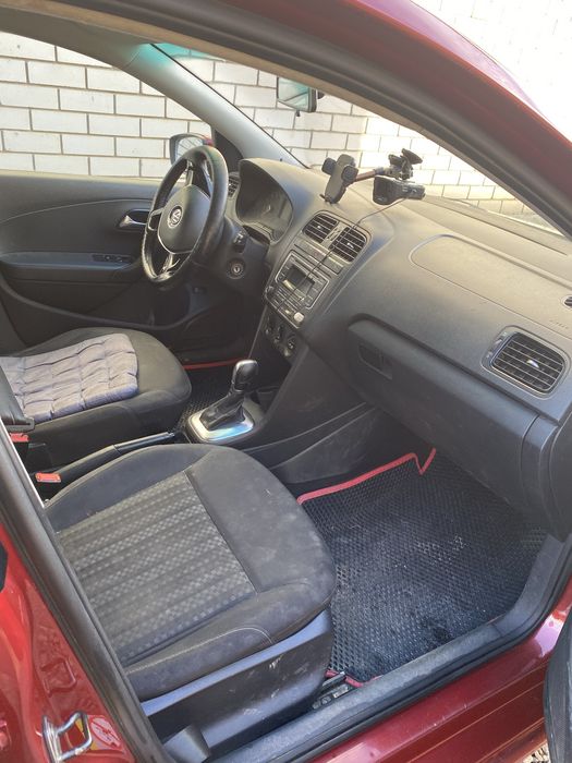 Volkswagen Polo sedan