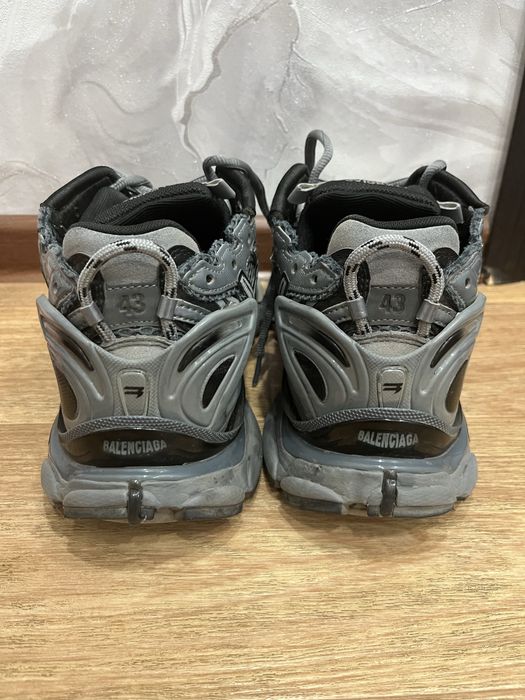 Balenciaga runner