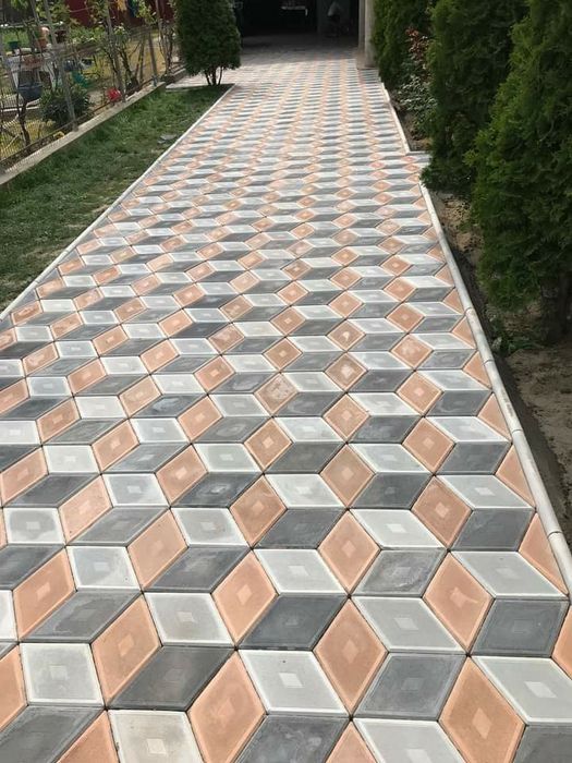 Pavaje și pavele din fabrica Diverse modele și culori Asiguram montaj