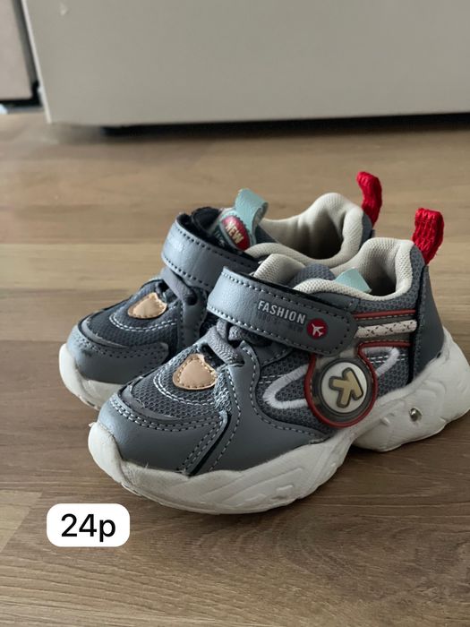 Детская обувь Кроссовки сандали