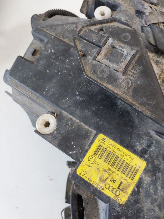 Far stanga Audi A3 european