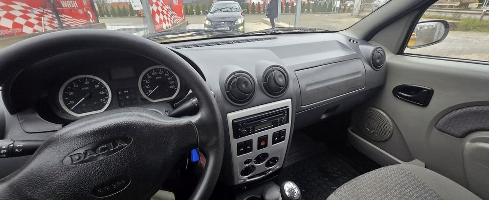 Dacia Logan 1.4MPI cu Senzori de parcare, fara rugina