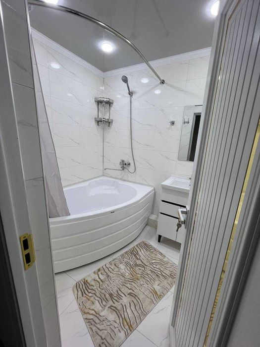 Сдам квартиру в Яккасарайском районе новостройка 2/8/10