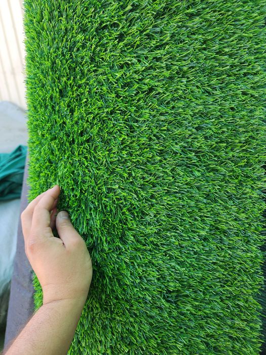 Suniy gazon metrajni va  roʻlonnga mavjud