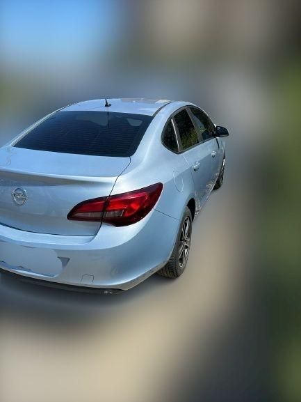 Dezmembrez 1.7 CDTI 131cp 96kw A17DTS Opel Astra J Facelift