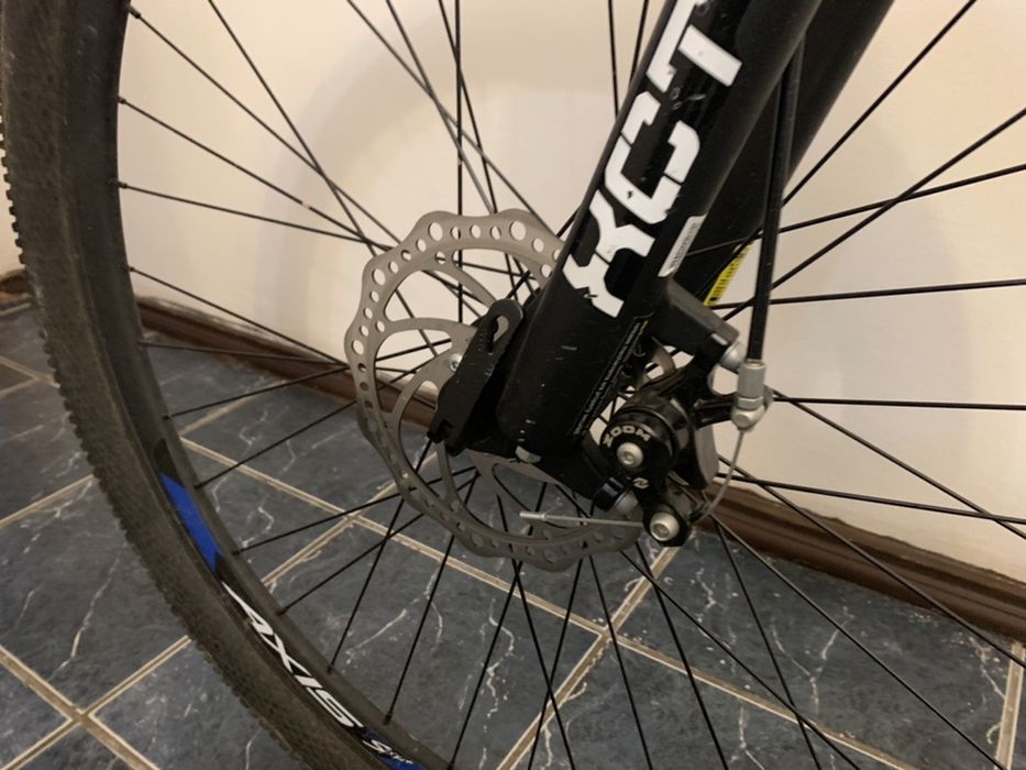 Продам велосипед Axus.