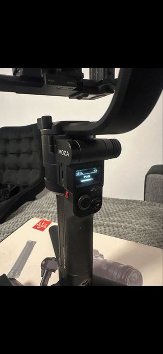 Moza Air Cross 3 – Gimbal Profesional pentru Sony/Canon/Lumix in Cutie