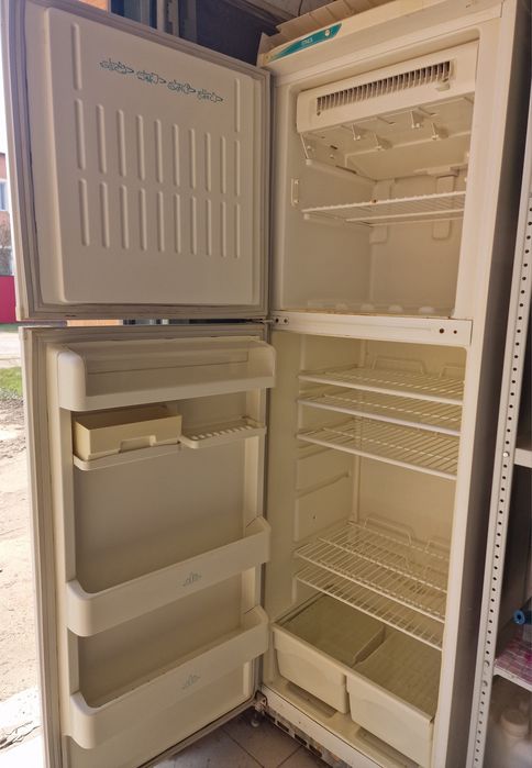 Продам холодильник