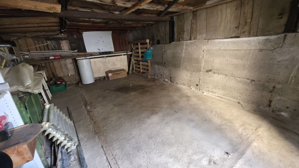 Garaj in Vulcan zona Traian