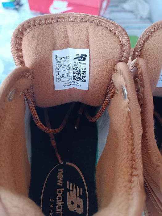 Ghete New Balance 574 Noi la cutie Mereni • OLX.ro