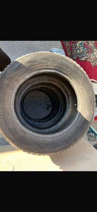 Шина балон 215/60 R16