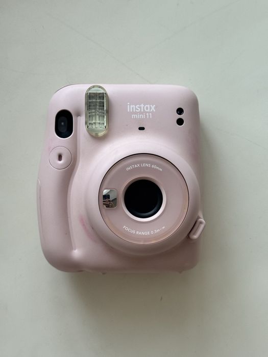 продам instax mini 11