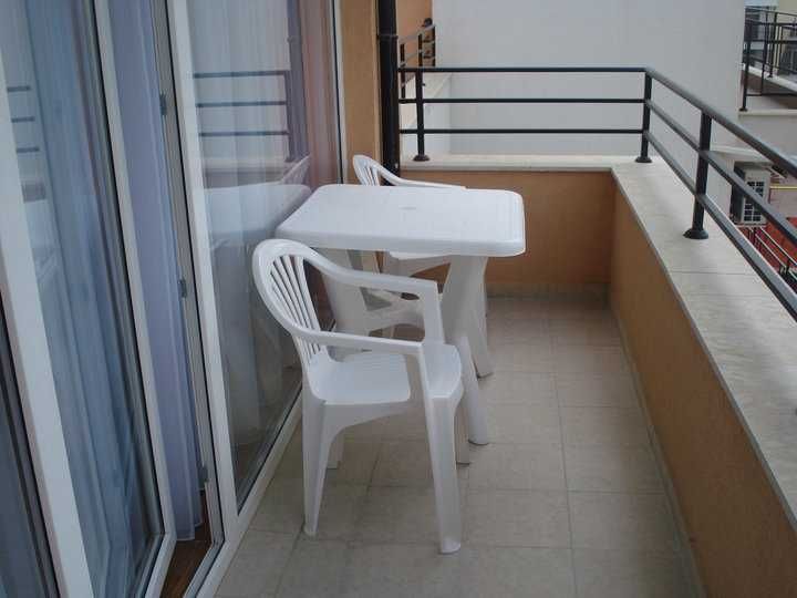 Дава се под наем Едностаен апартамент в к.к. Слънчев бряг - 46 кв.м за 71.4 € - Снимка #16