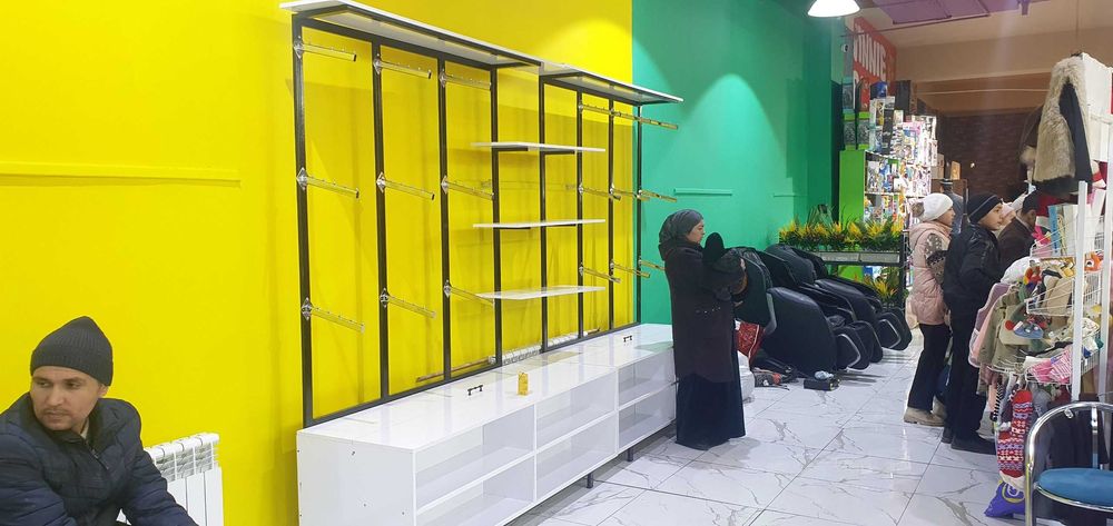 Kiyim kechak uchun stellaj