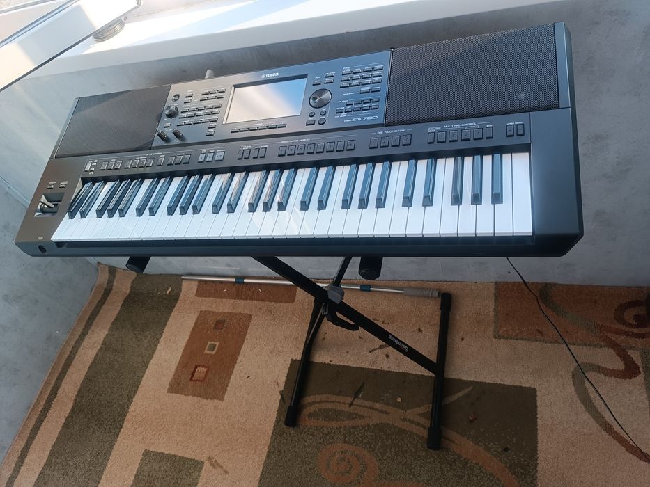 Yamaha psr sx-700