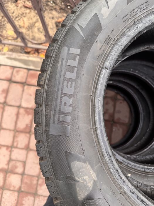 Продам Шины r16 зимние