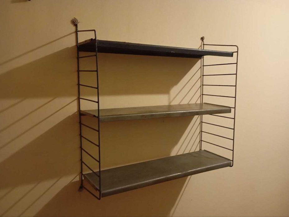 Полка из металла на стену.