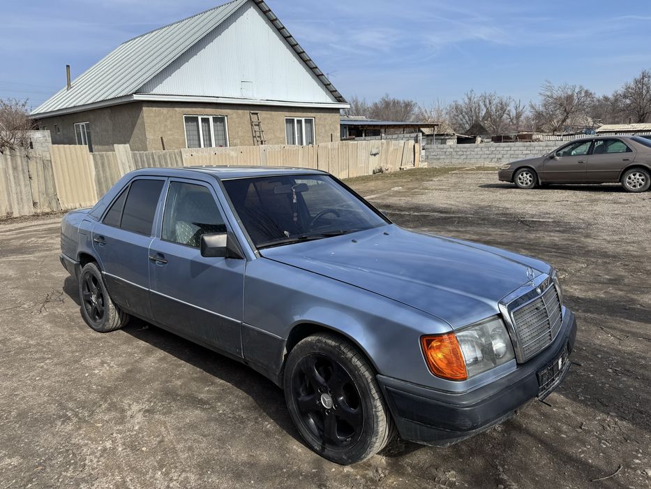 Мерс 124 в хорошем состояние