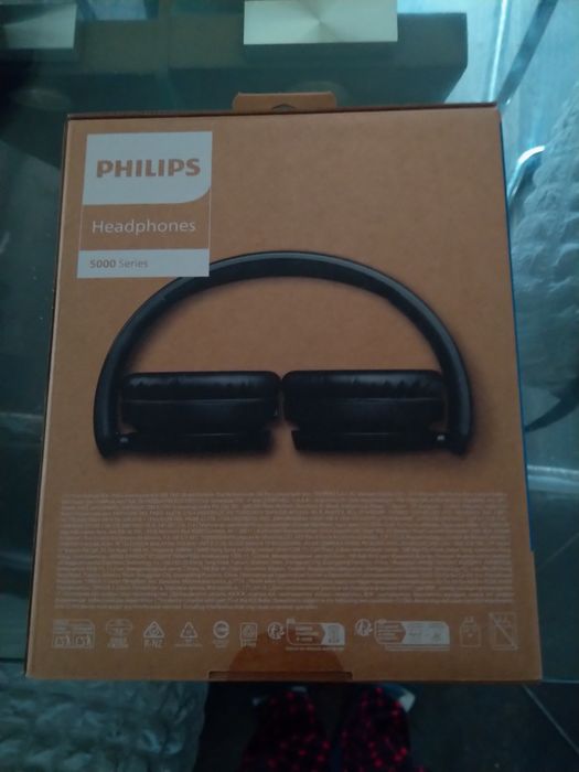 Слушалки PHILIPS 5000 чисто нови