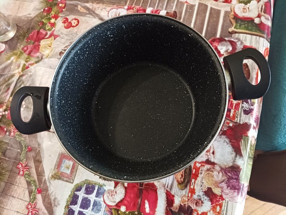 Голяма готварска тенджера