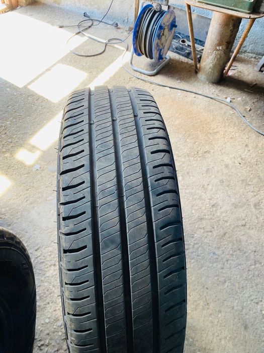 Anvelope 215/75/16c aproape noi