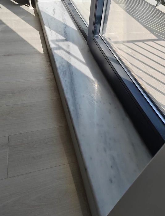 Glafuri, blaturi, trepte, pardoseli din marmură și granit