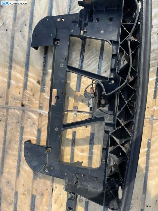 Trager Tragher Panou Frontal Calandru Ford Mondeo Mk 3 2001 - 2007 Cod 1S7X-8242-A [Lc1641]