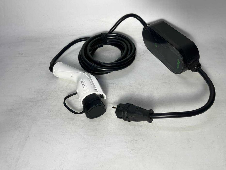 Зарядные устроиства на электромобиль и гибрид