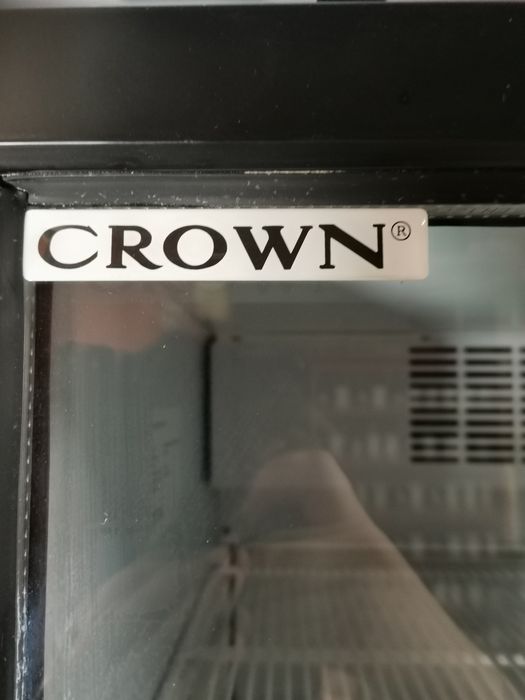 Търговски хладилник Crown D372 SC M4C – 372 л (хладилник с витрина)